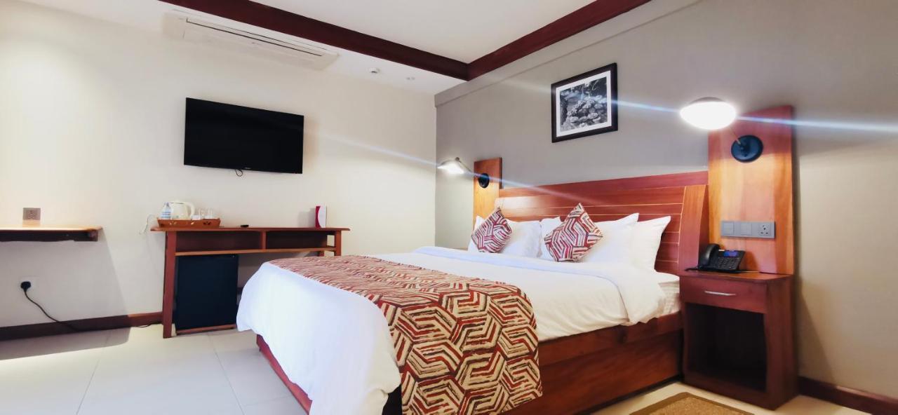 Kampala Nile Hotel 5*